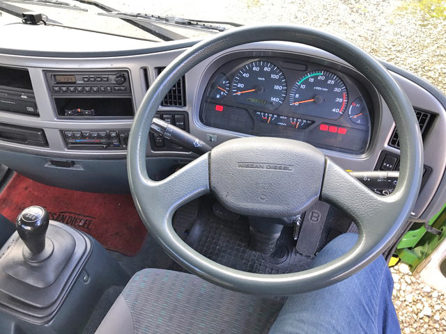 UDトラックスコンドルセーフティローダー増トン（6t・8t）[写真17]