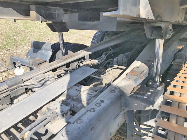 UDトラックスコンドルセーフティローダー増トン（6t・8t）[写真09]