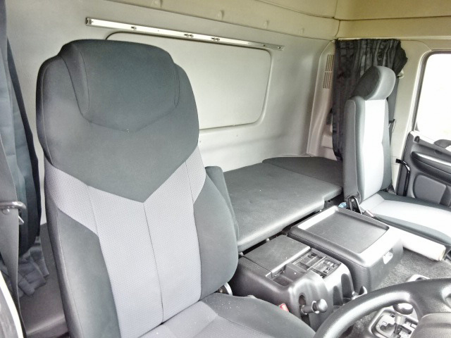 日野プロフィアアルミウイング大型（10t）[写真32]