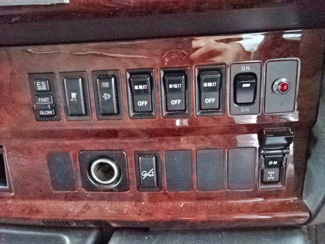 日野プロフィアアルミウイング大型（10t）[写真37]