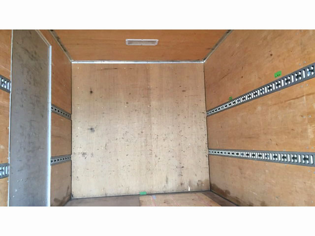 三菱ふそうキャンターアルミバン小型（2t・3t）[写真10]