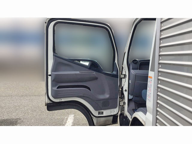 三菱ふそうキャンターアルミバン小型（2t・3t）[写真21]