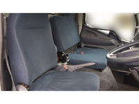 三菱ふそうキャンターアルミバン小型（2t・3t）[写真23]