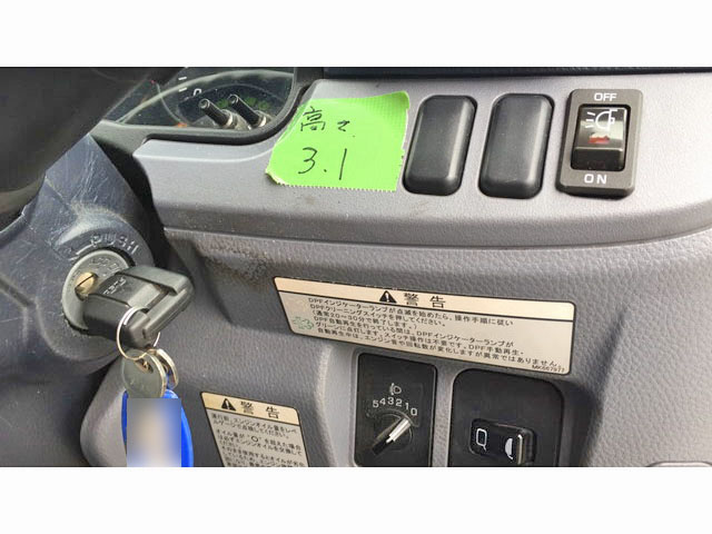 三菱ふそうキャンターアルミバン小型（2t・3t）[写真26]