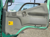 三菱ふそうキャンターセルフクレーン3段小型（2t・3t）[写真31]