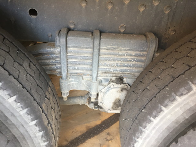 三菱ふそうスーパーグレート平ボディ大型（10t）[写真14]