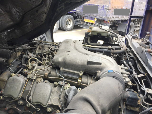 三菱ふそうスーパーグレート平ボディ大型（10t）[写真15]