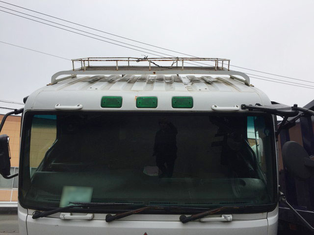 三菱ふそうスーパーグレート平ボディ大型（10t）[写真06]