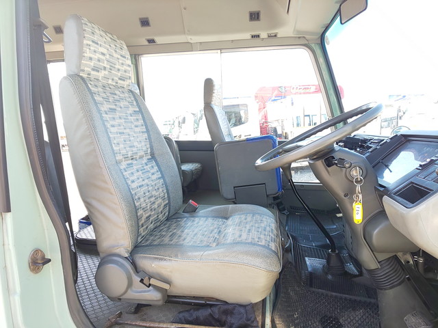 三菱ふそうローザマイクロバス[写真25]