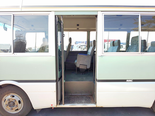 三菱ふそうローザマイクロバス[写真07]