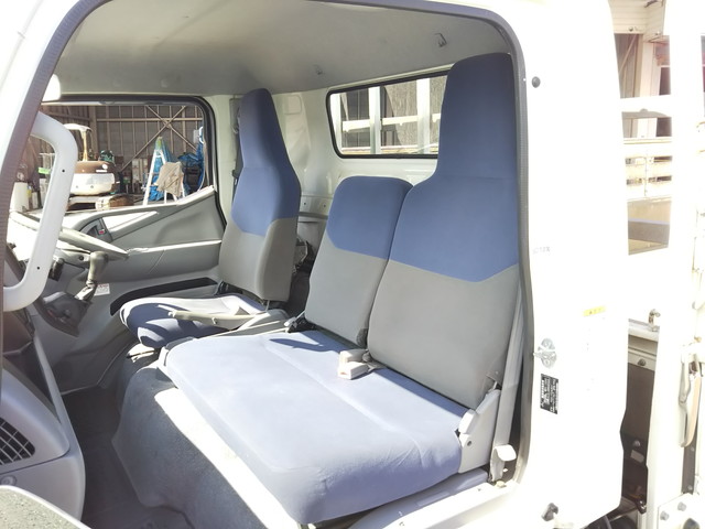 三菱ふそうキャンター平ボディ小型（2t・3t）[写真34]