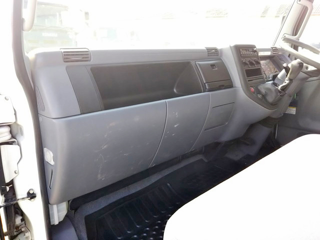 三菱ふそうキャンター平ボディ小型（2t・3t）[写真35]