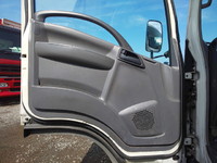 いすゞエルフアルミバン小型（2t・3t）[写真25]