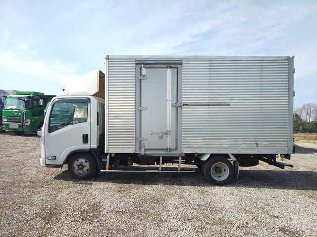 いすゞエルフアルミバン小型（2t・3t）[写真05]