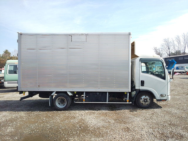 いすゞエルフアルミバン小型（2t・3t）[写真07]