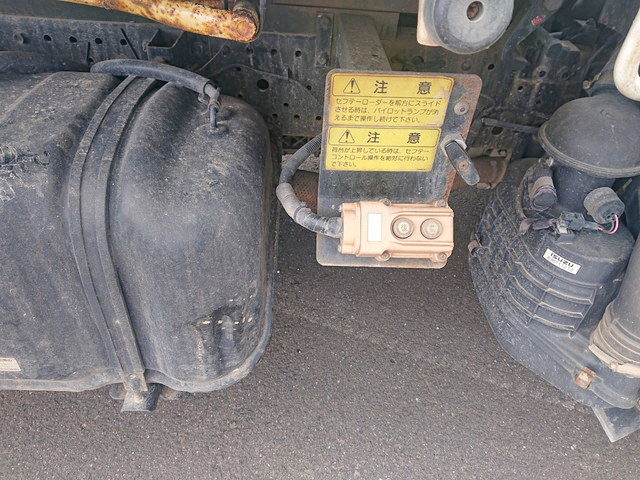 いすゞエルフローダーダンプ小型（2t・3t）[写真15]