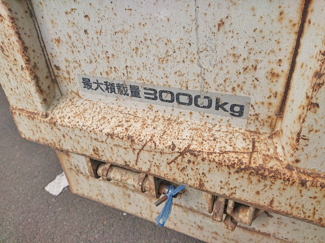 いすゞエルフローダーダンプ小型（2t・3t）[写真08]