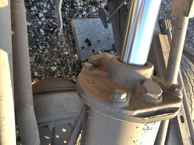 いすゞエルフダンプ小型（2t・3t）[写真11]