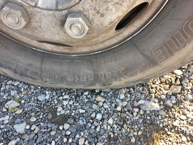 いすゞエルフダンプ小型（2t・3t）[写真23]