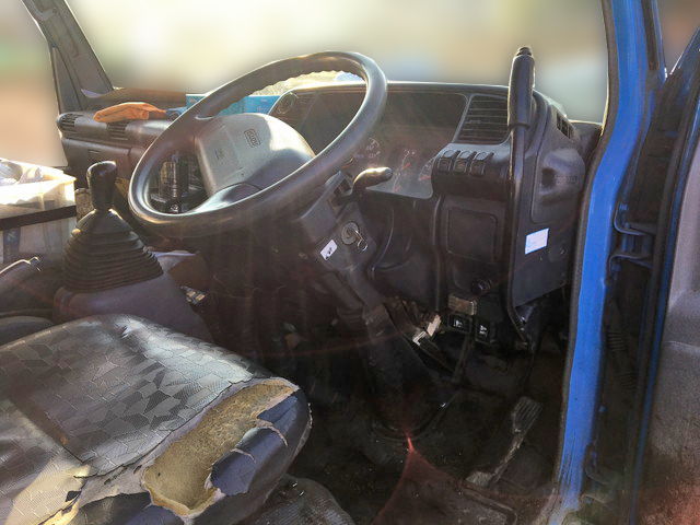 いすゞエルフダンプ小型（2t・3t）[写真29]