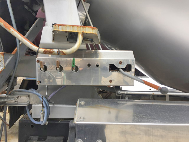 日野プロフィアミキサー車（コンクリートミキサー）大型（10t）[写真23]