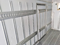 いすゞエルフ冷凍車（冷蔵車）小型（2t・3t）[写真10]