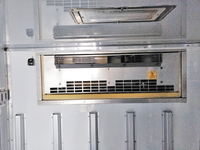 いすゞエルフ冷凍車（冷蔵車）小型（2t・3t）[写真12]