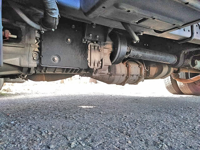 いすゞエルフ冷凍車（冷蔵車）小型（2t・3t）[写真20]