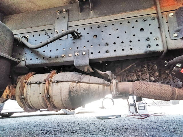 いすゞエルフ冷凍車（冷蔵車）小型（2t・3t）[写真22]