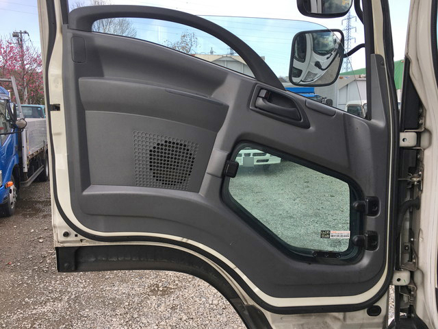 いすゞフォワード冷凍車（冷蔵車）中型（4t）[写真29]