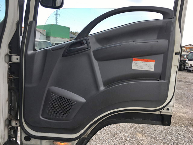 いすゞフォワード冷凍車（冷蔵車）中型（4t）[写真30]