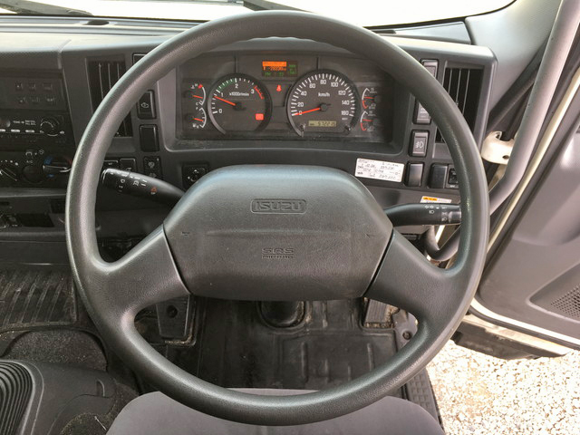 いすゞフォワード冷凍車（冷蔵車）中型（4t）[写真35]
