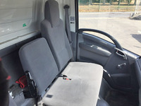 いすゞエルフアルミバン小型（2t・3t）[写真28]