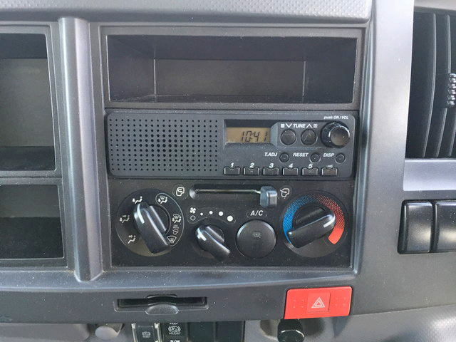 いすゞエルフアルミバン小型（2t・3t）[写真36]