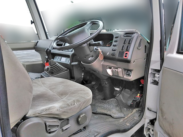 三菱ふそうローザマイクロバス[写真19]