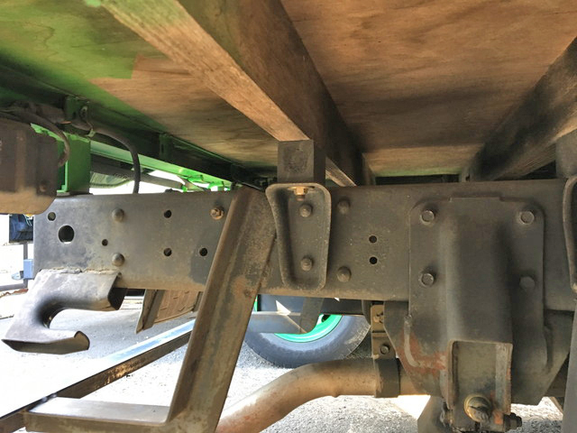 三菱ふそうキャンター平ボディ小型（2t・3t）[写真11]