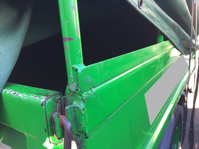 三菱ふそうキャンター平ボディ小型（2t・3t）[写真05]