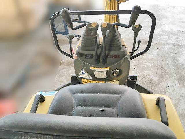 ヤンマーミニユンボ（ミニバックホー）[写真18]