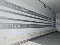 いすゞフォワード冷凍車（冷蔵車）中型（4t）[写真13]