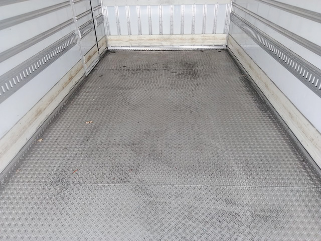 いすゞフォワード冷凍車（冷蔵車）中型（4t）[写真15]