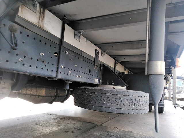 いすゞフォワード冷凍車（冷蔵車）中型（4t）[写真19]