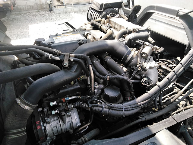 いすゞフォワード冷凍車（冷蔵車）中型（4t）[写真24]