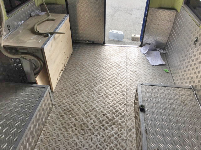 日野リエッセⅡマイクロバス[写真05]