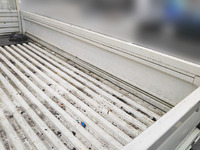 マツダボンゴ平ボディ小型（2t・3t）[写真10]