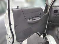 マツダボンゴ平ボディ小型（2t・3t）[写真25]