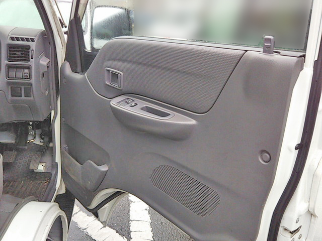 マツダボンゴ平ボディ小型（2t・3t）[写真26]