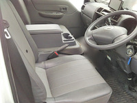 マツダボンゴ平ボディ小型（2t・3t）[写真29]