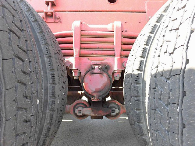 いすゞギガ深ダンプ（土砂禁ダンプ）大型（10t）[写真14]