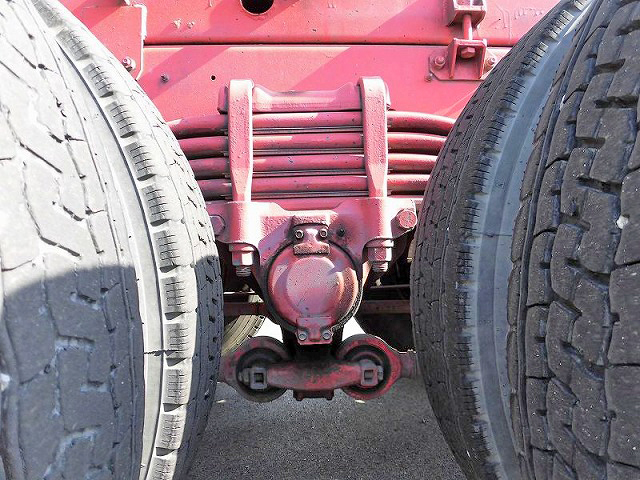 いすゞギガ深ダンプ（土砂禁ダンプ）大型（10t）[写真15]