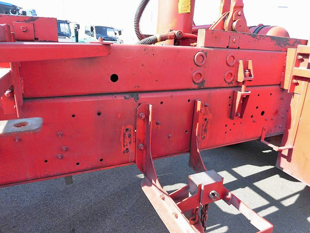 いすゞギガ深ダンプ（土砂禁ダンプ）大型（10t）[写真16]